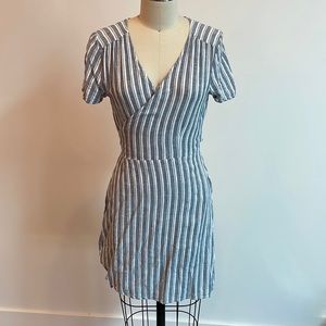 Marine Layer Frances Short Wrap Dress in blue/White Stripe